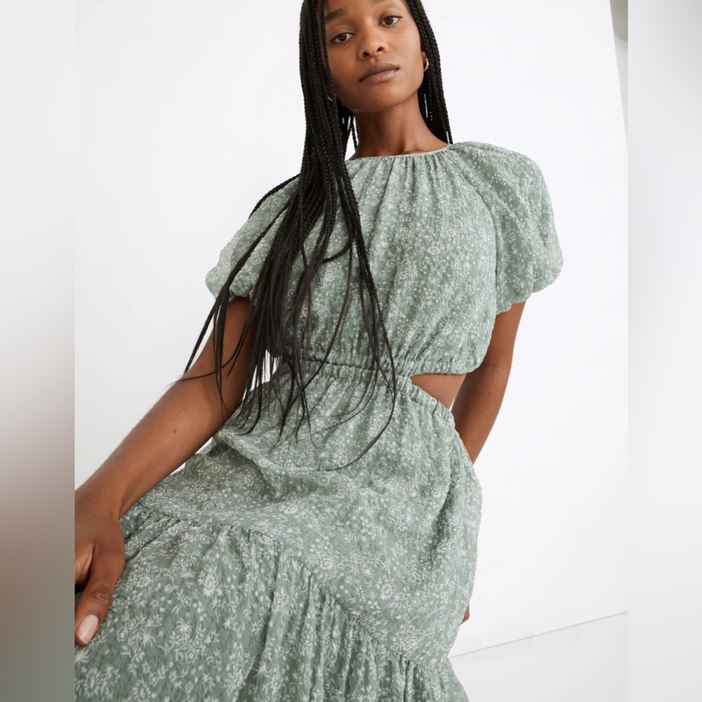 Madewell Seersucker Puff-Sleeve Cutout Midi Dress in Piazza Floral - Picture 6 of 6